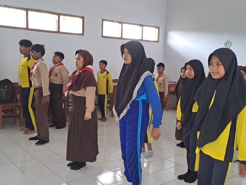 KEGIATAN RUTIN EKSTRAKURIKULER PRAMUKA