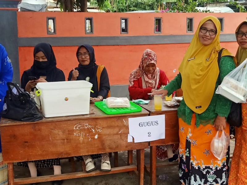 KEGIATAN MEMPERINGATI HARI KARTINI