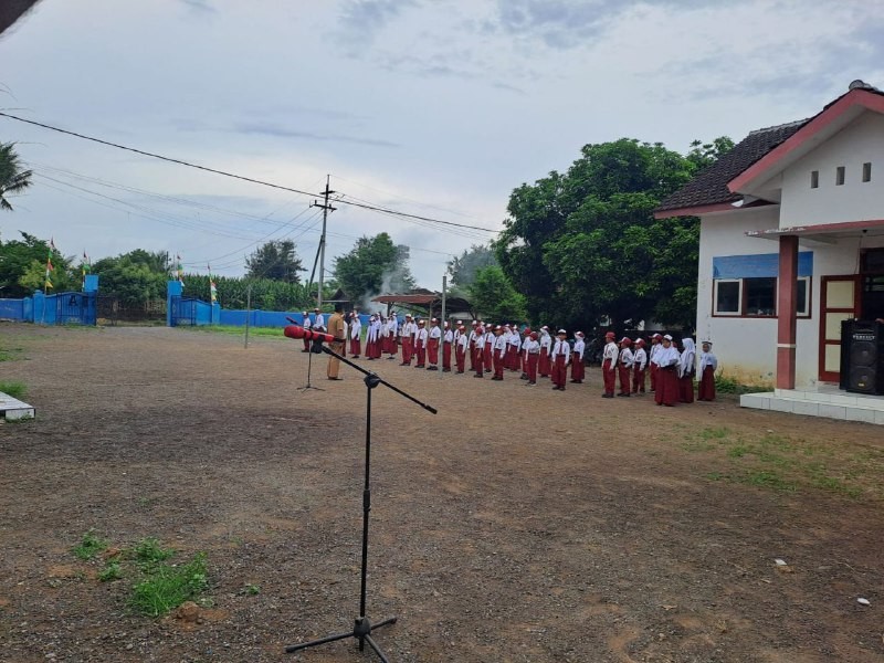 UPACARA BENDERA